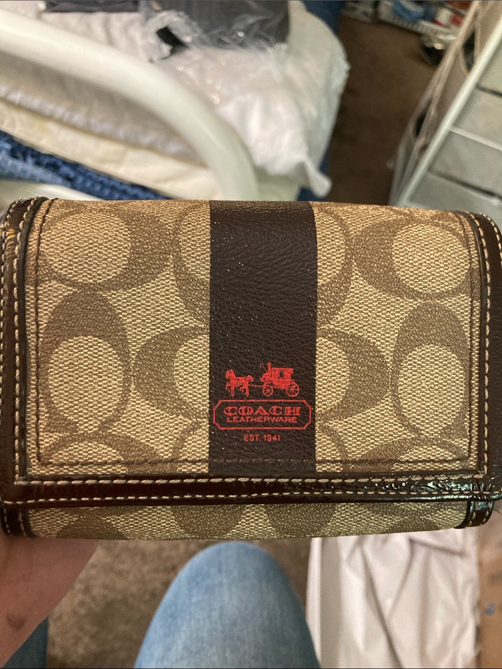 Reposh@bagriculture)Coach Signature Canvas Trifold Wallet in Brown with Red Logo